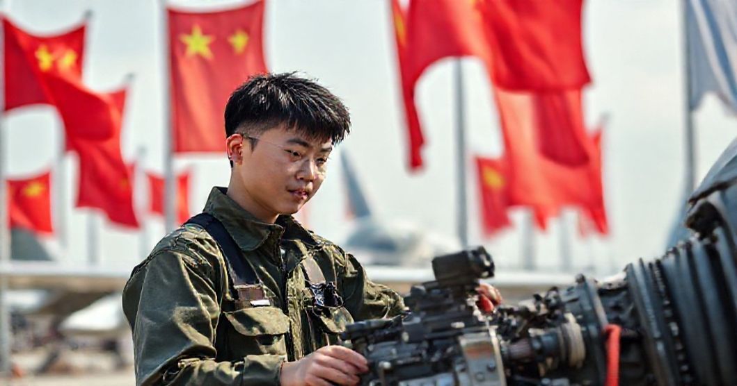 中国の航空工業に貢献する若者たち