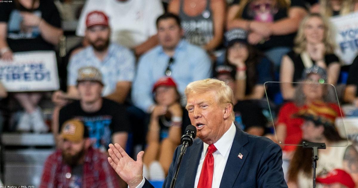 習近平とトランプの電話会談