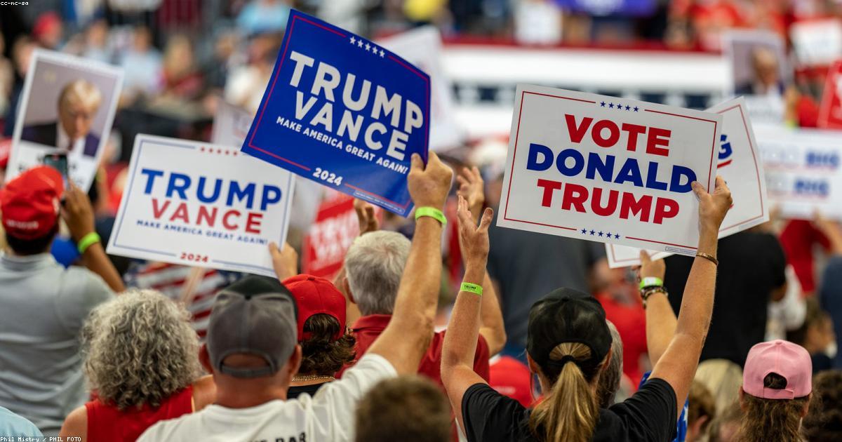 習近平、春節の軍事演出を鑑賞