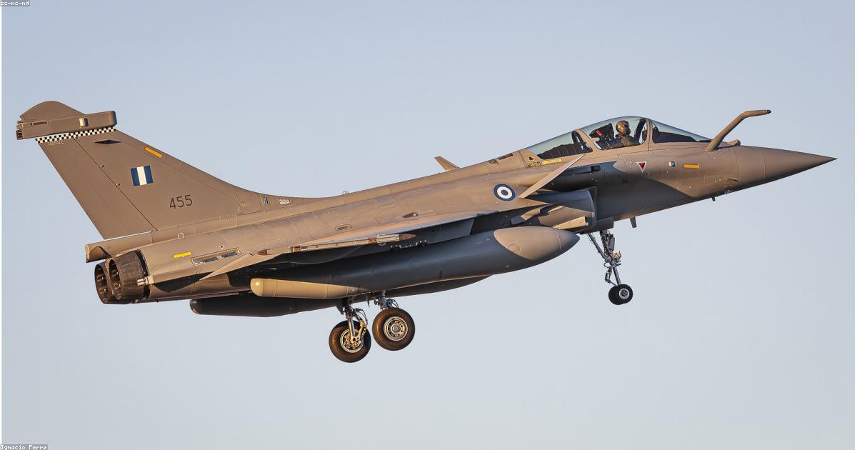 習近平、軍事演習を視察