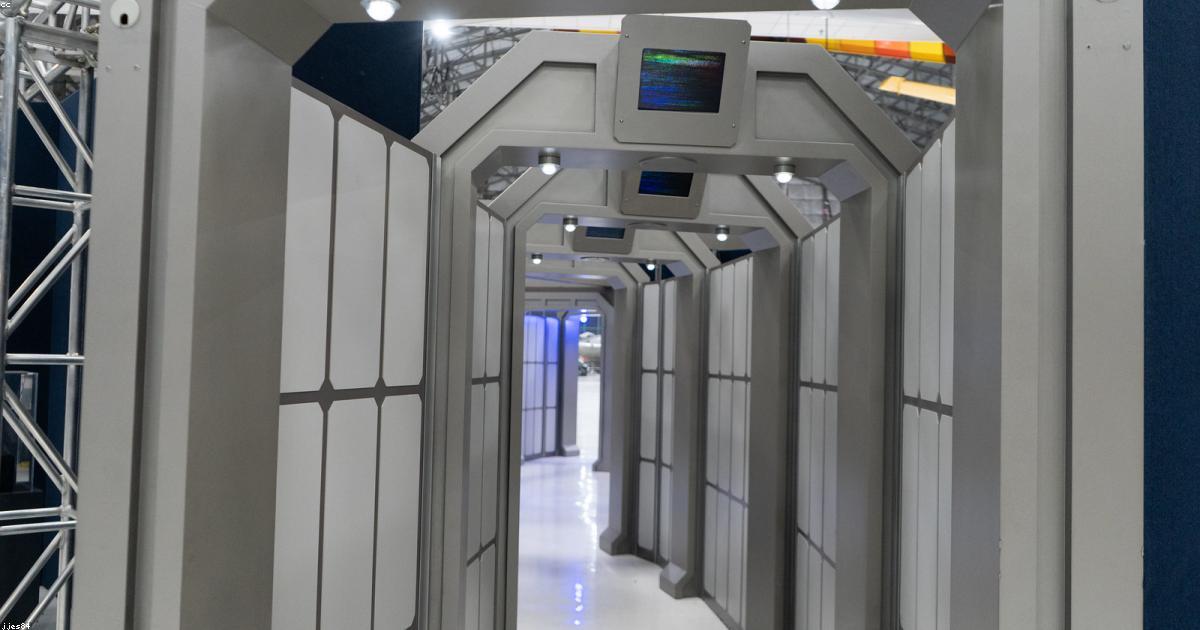 中国の春節番組に登場した機器人