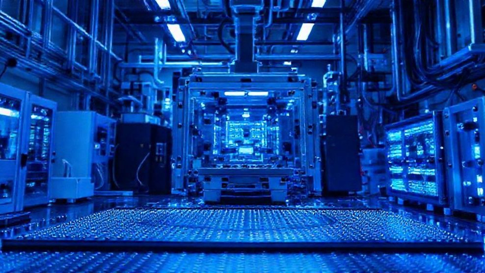 AI人材争奪戦の内実、OpenAI年俸1億円超と半導体技術者の地殻変動