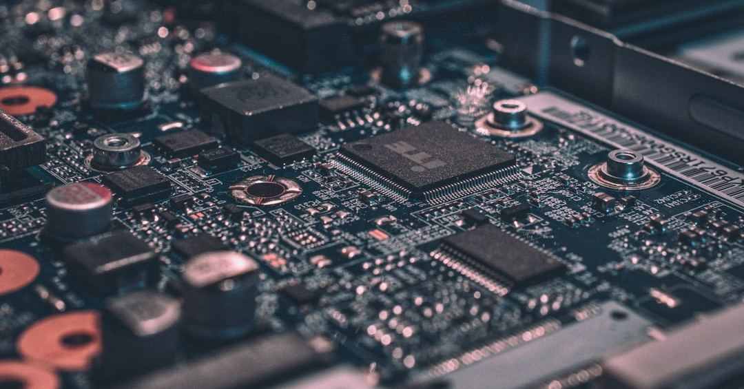 AIサーバーが量産するMLCC、村田18.9兆円と上流材料が握る電源の急所